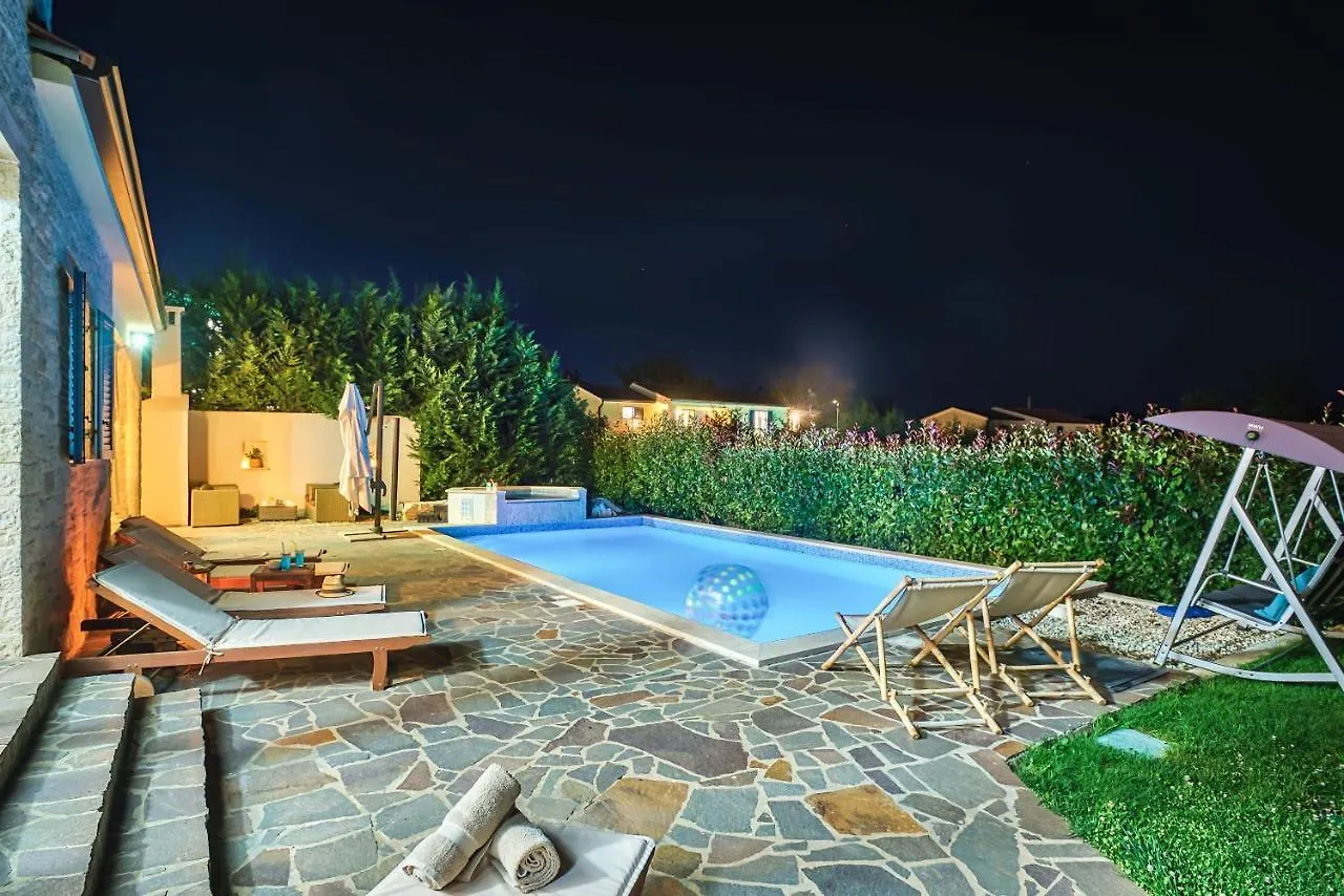 Villa Zminj 1404 Tomisici Croazia