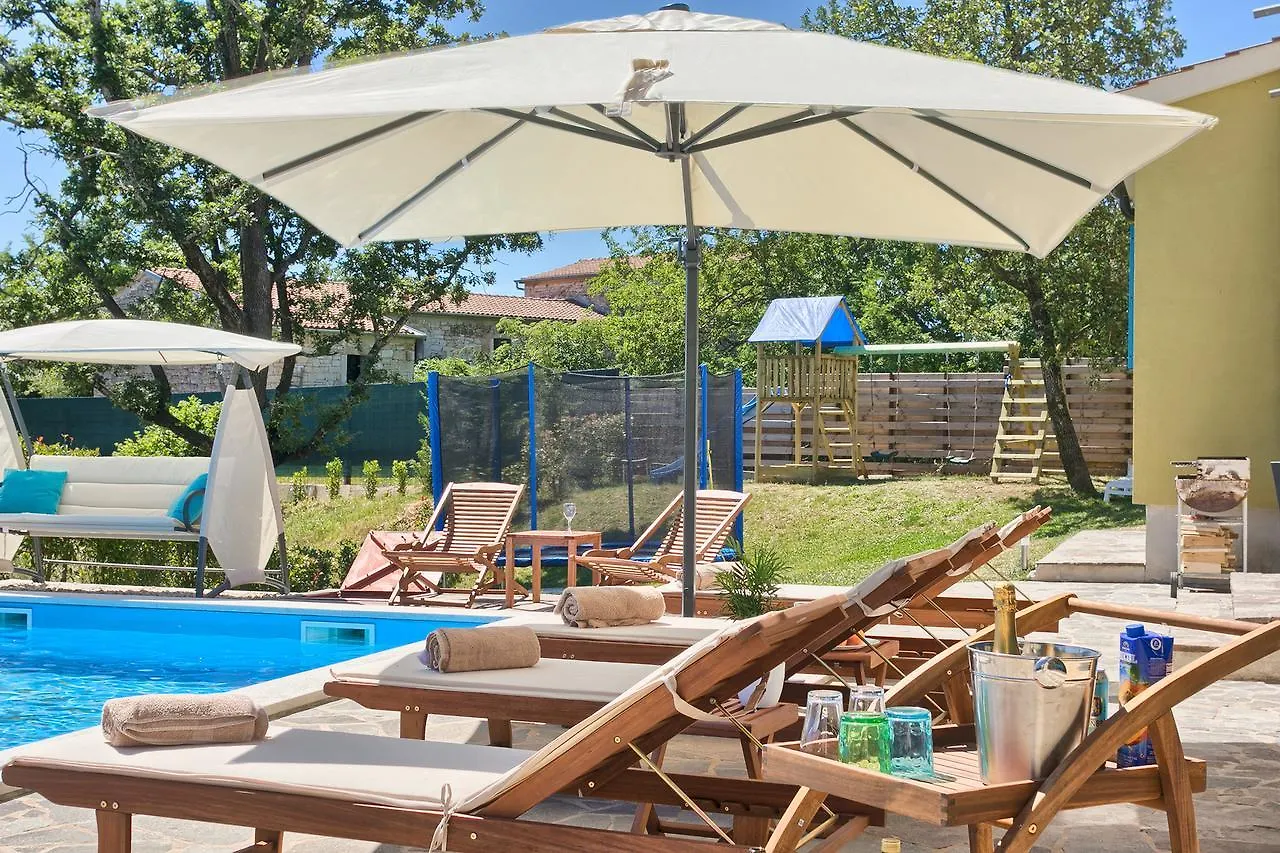 Villa Zminj 1404 Tomisici
